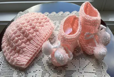 New One-of-a-Kind Hand Knit Baby Hat & Booties Set#4 (Peach), View more