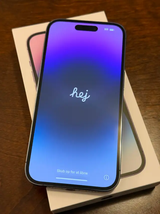 [Like-New] Unlocked iPhone 14 Pro 256GB Deep Purple in Cell Phones in Delta/Surrey/Langley - Image 6