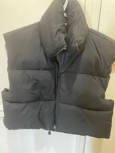Black cropped Puffer Vest (Brand-new) , View more