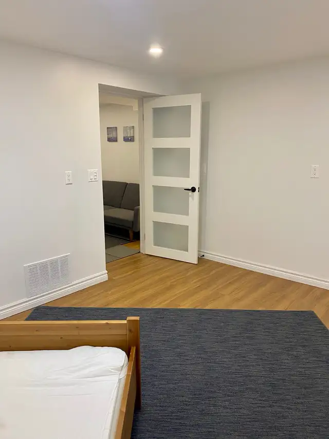 Private room for rent in shared unit scarborough63417674513921122