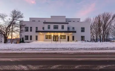 ✨ Charmant condo 3 ½ à l’Île d’Orléans – Vue sur le fleuve ✨ Découvrez ce superbe condo 3 ½ situé à...