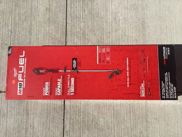 Milwaukee 16 “ trimmer in Power Tools in Hamilton - Image 2