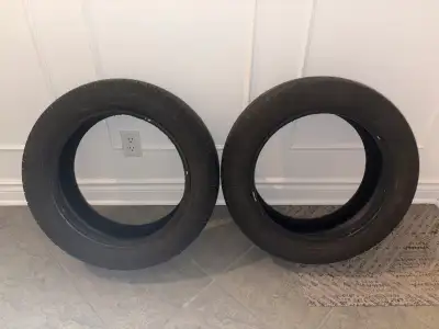 Je vends 2 pneus Pirelli Cinturato P1 195/55R16 run flat, parfaits pour une Mini Cooper. * Marque: P...