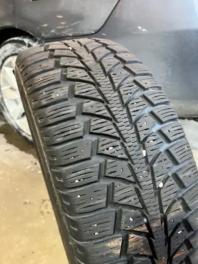 Uniroyal tiger paw winter tires. P215/60R15. $100 total. Great traction on ice and deep snow Bolt pa...