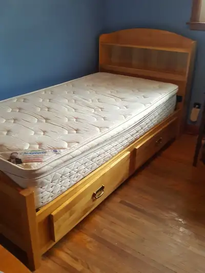 Captain's Bed, View more