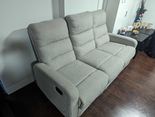 Reclining Sofa and Loveseat in Chairs & Recliners in Mississauga / Peel Region - Image 2