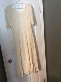 Bridesmaid/formal dress - size 10 cream lace