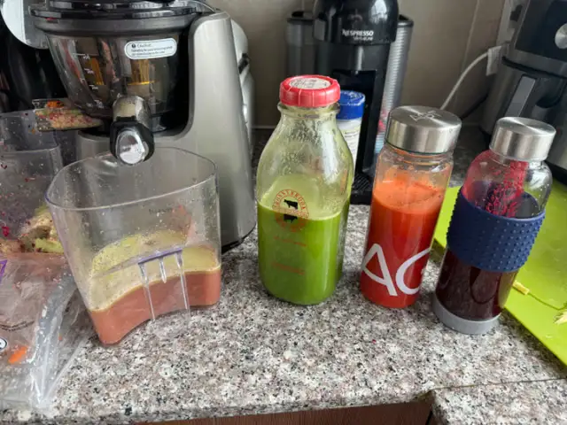 Kuvings Whole Slow Juicer C7000S - Higher Nutrients and Vitamins in Health & Special Needs in City of Montréal - Image 7