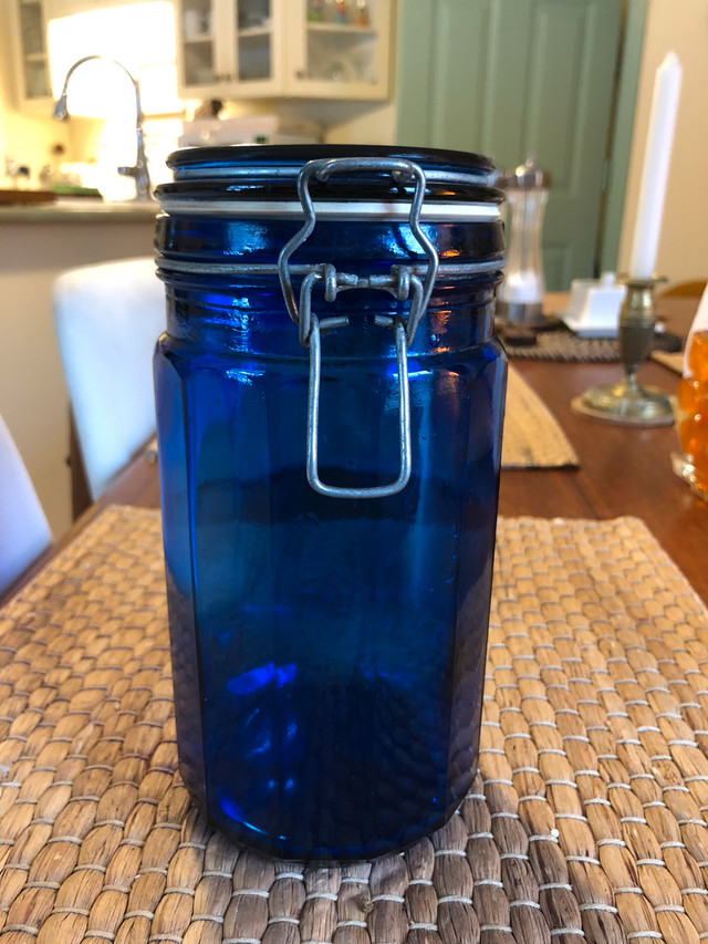 MCM Cobalt Blue Storage Container With Clamp Lid & Seal in Arts & Collectibles in City of Toronto