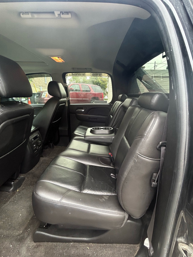2011 Chevy avalanche in Cars & Trucks in Oakville / Halton Region - Image 4