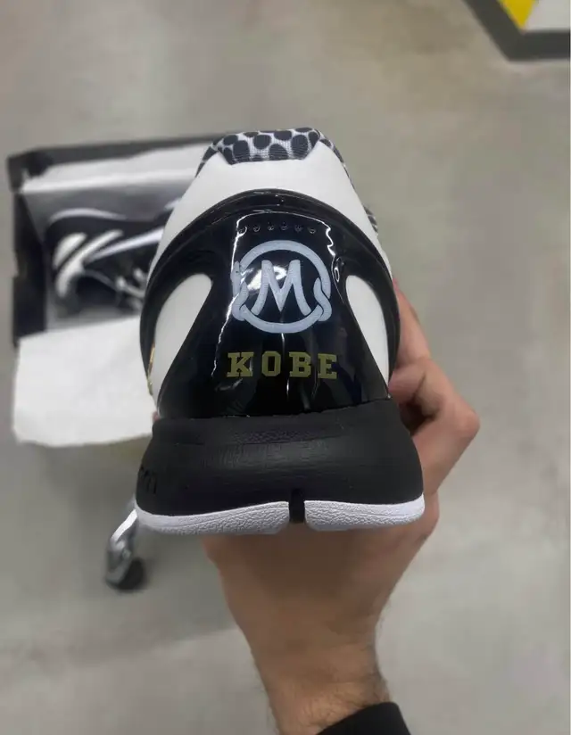 Kobe 6 Mambacita in Men's Shoes in Mississauga / Peel Region - Image 4