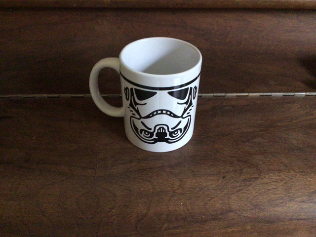Star Wars mug-$ reduced in Arts & Collectibles in Thunder Bay