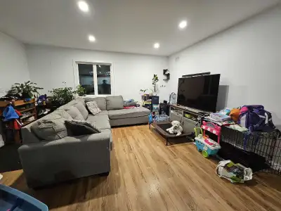 3 Bedroom, 2 Bathroom Rental in Quiet Porter Creek - Available January 1st! Pet- Friendly! Enjoy the...