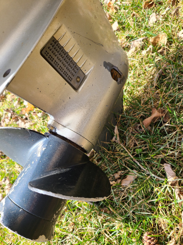 Honda Outboard motor 25 hp - Four Stroke in Fishing, Camping & Outdoors in Peterborough - Image 4