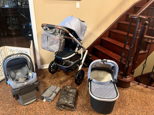 Uppababy Vista stroller set with Mesa car seat . After cleaning. in Strollers, Carriers & Car Seats in Markham / York Region