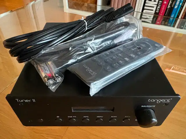 Tangent CD 2 and Tuner 2 in Stereo Systems & Home Theatre in City of Toronto - Image 6