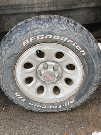 quatre pneus bf goodrich lt245/70/17