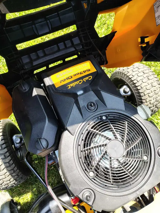 2024 Cub Cadet XT1 LT42 Lawn Tractor in Lawnmowers & Leaf Blowers in Stratford - Image 11