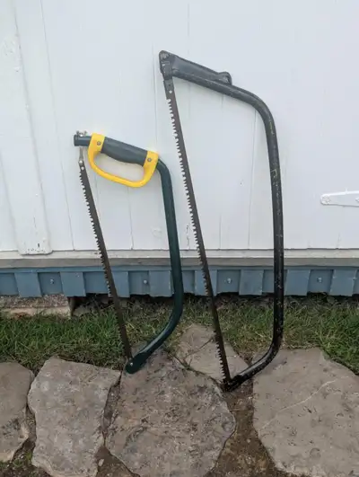 2 Sciottes de 24" et 32 " Ils sont prêt à vous accompagner dans vous travaux ou expéditions. Prix: 2...