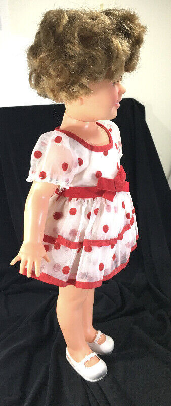 Vintage Shirley Temple Doll in Original Dress 1972 by Ideal Toys in Arts & Collectibles in Kitchener / Waterloo - Image 4
