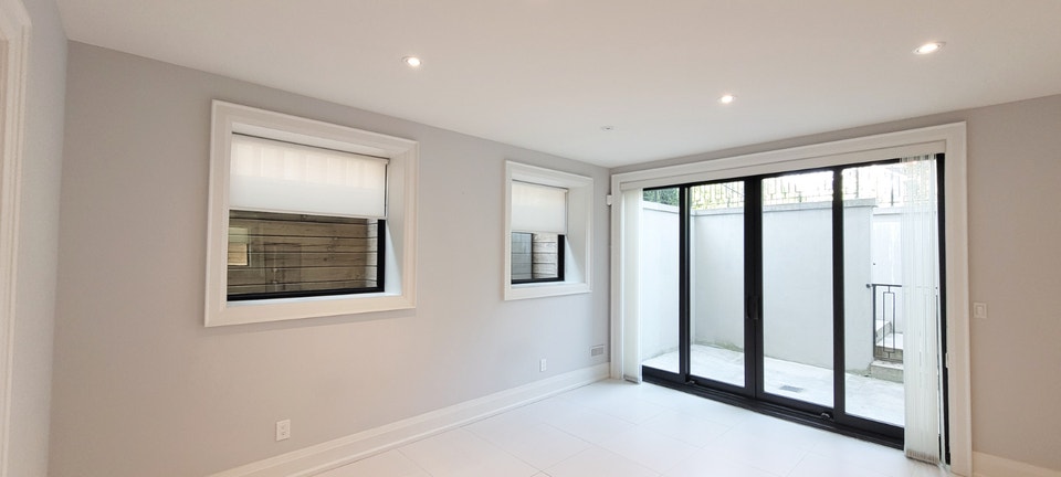 North York 2 Bedrooms Apartment Steps to Subway Station For Rent 3