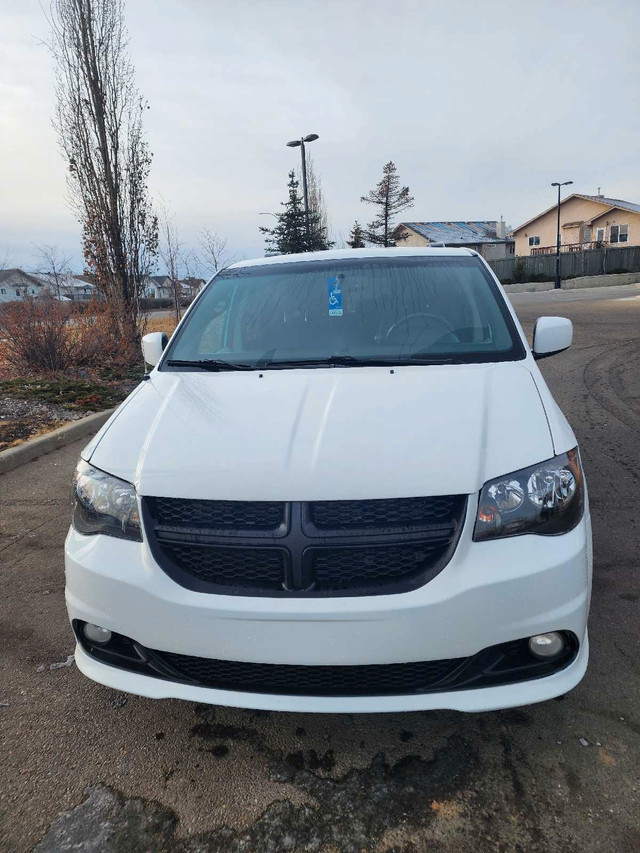 Dodge Grand Caravan in Cars & Trucks in Edmonton