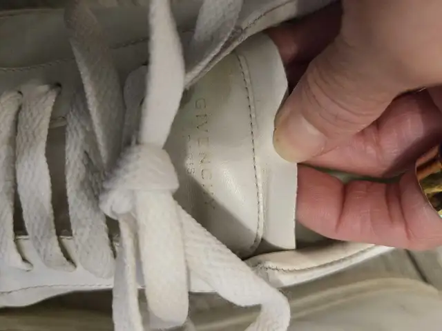 Men's White Givenchy Sneakers, SIZE 41 in Men's Shoes in Edmonton - Image 6