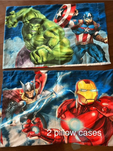 Avengers Comforter and Sheet set- Double/Full size in Bedding in Markham / York Region - Image 3