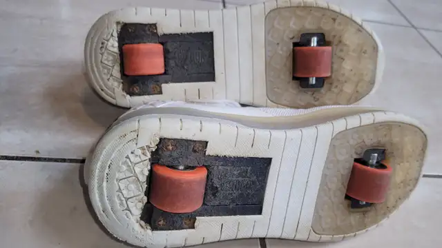 Heely / Roller shoes504471754627491841