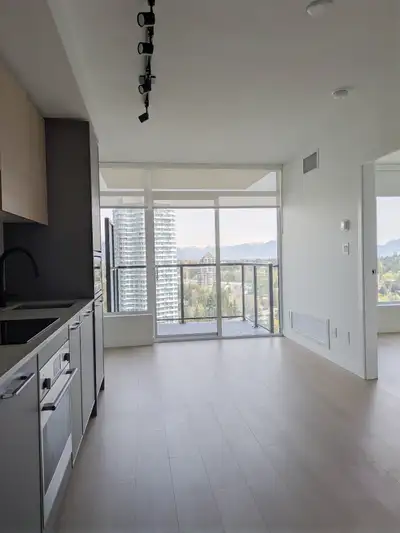 One bedroom one bathroom condo at the heart of King George Hub