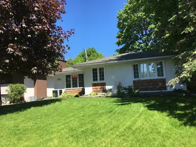 Room in shared house, $810/mo, utilities included. Access to shared living room, dining room, kitche...