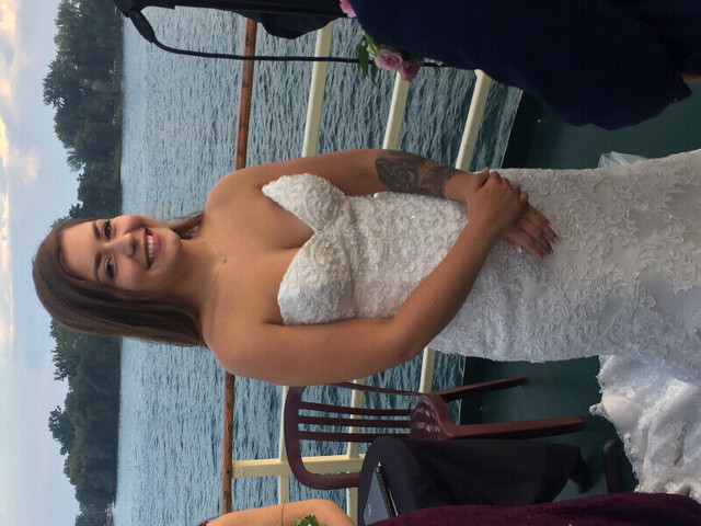Wedding dress size 4-6 dans Mariage  à Ville de Toronto - Image 2