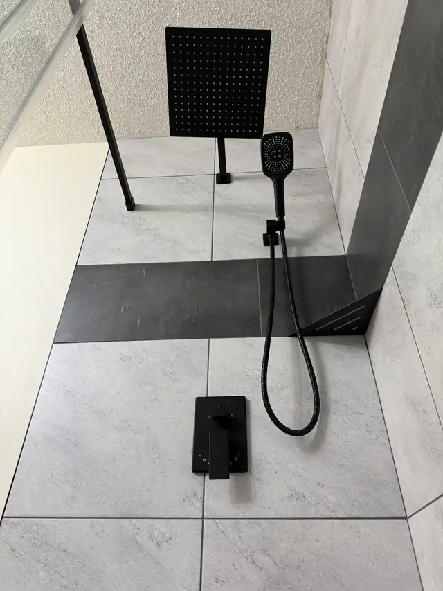 Bathroom renovations in Renovations, General Contracting & Handyman in Calgary - Image 5