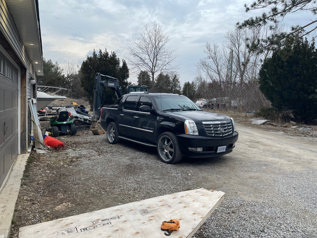 2009 Cadillac Escalade EXT in Cars & Trucks in City of Toronto - Image 2