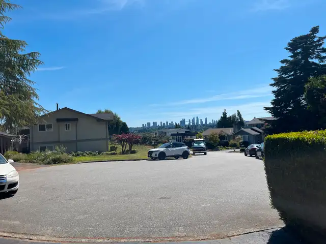 Close Skytrain SFU Room for Rent in Room Rentals & Roommates in Burnaby/New Westminster - Image 2
