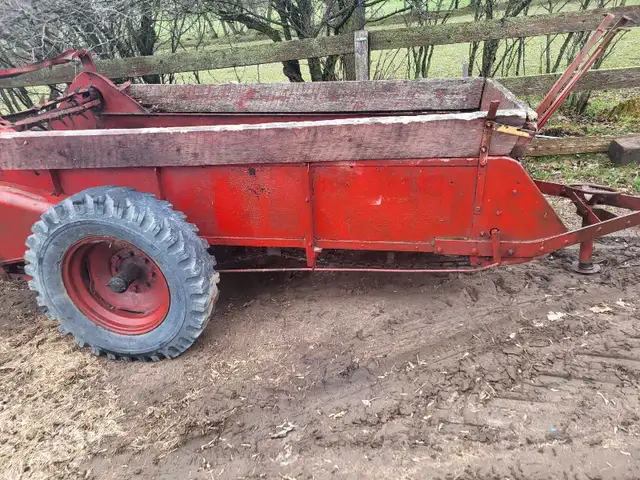 Ground drive spreader in Other in Pembroke - Image 3