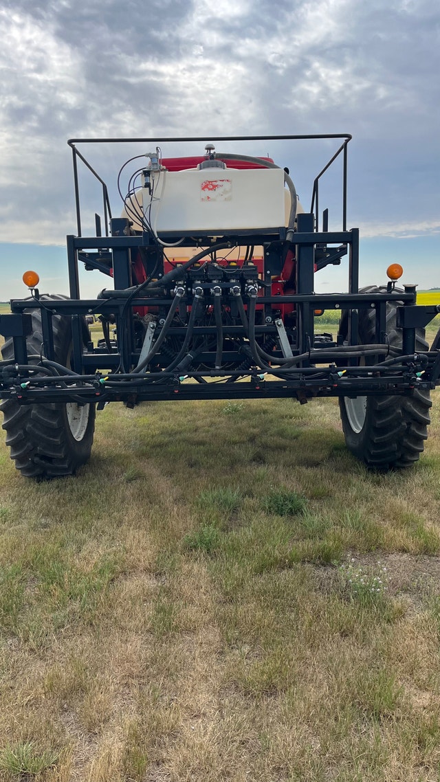 Apache AS 850 sprayer Farming Equipment Saskatoon Kijiji