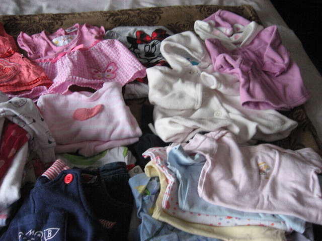 Lots de vêtements pour fille de 0 à 6 mois dans Vêtements - 3 à 6 mois  à Longueuil/Rive Sud - Image 3