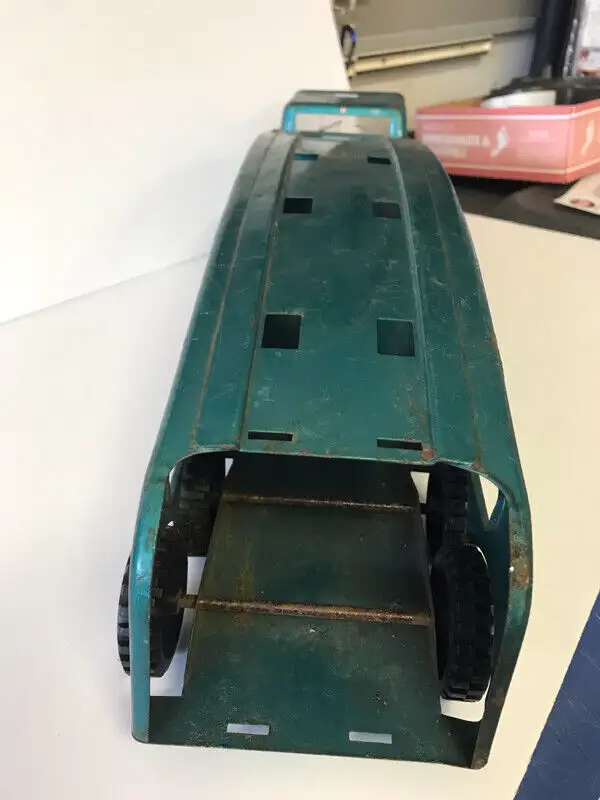 VINTAGE 1960 STRUCTO AUTO HAULER TOY METAL TRUCK in Arts & Collectibles in Mississauga / Peel Region - Image 7