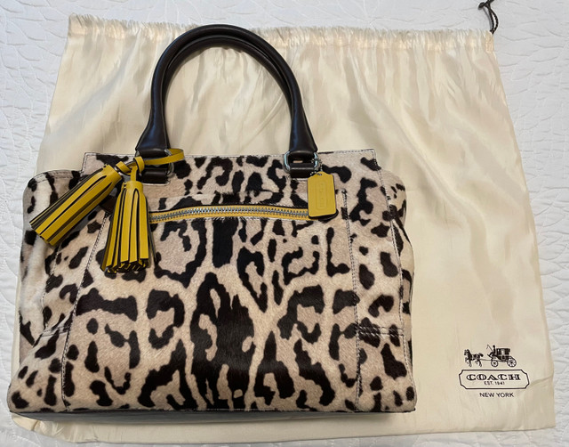 Coach Purse - Leopard Print in Women's - Bags & Wallets in Abbotsford - Image 2