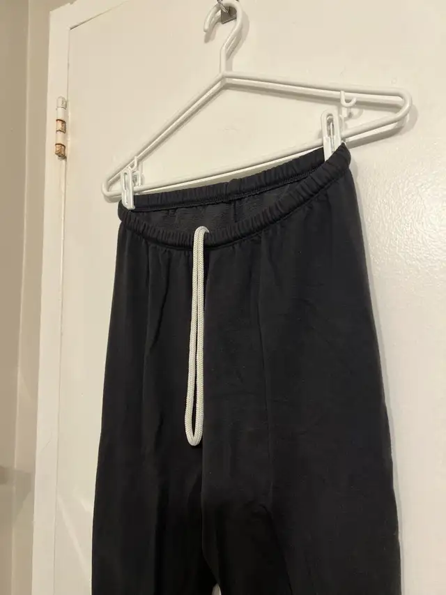 Aerie Sweatpants (XS) in Women's - Bottoms in City of Toronto - Image 5