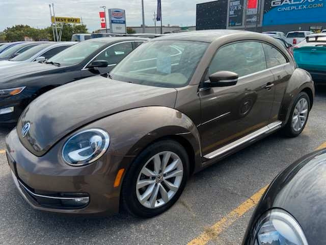 2015 Volkswagen beetle in Cars & Trucks in Muskoka - Image 3
