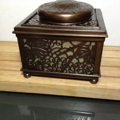 Antiques Tiffany Studios Grapevine Large Inkwell 844 Collection., View more
