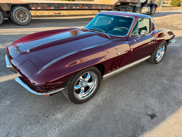 1966 Corvette Coupe in Classic Cars in Markham / York Region - Image 2