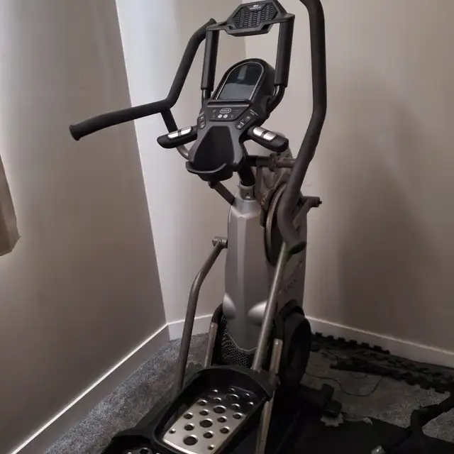 Bowflex Max Trainer M7 - OBO in Exercise Equipment in Edmonton - Image 4