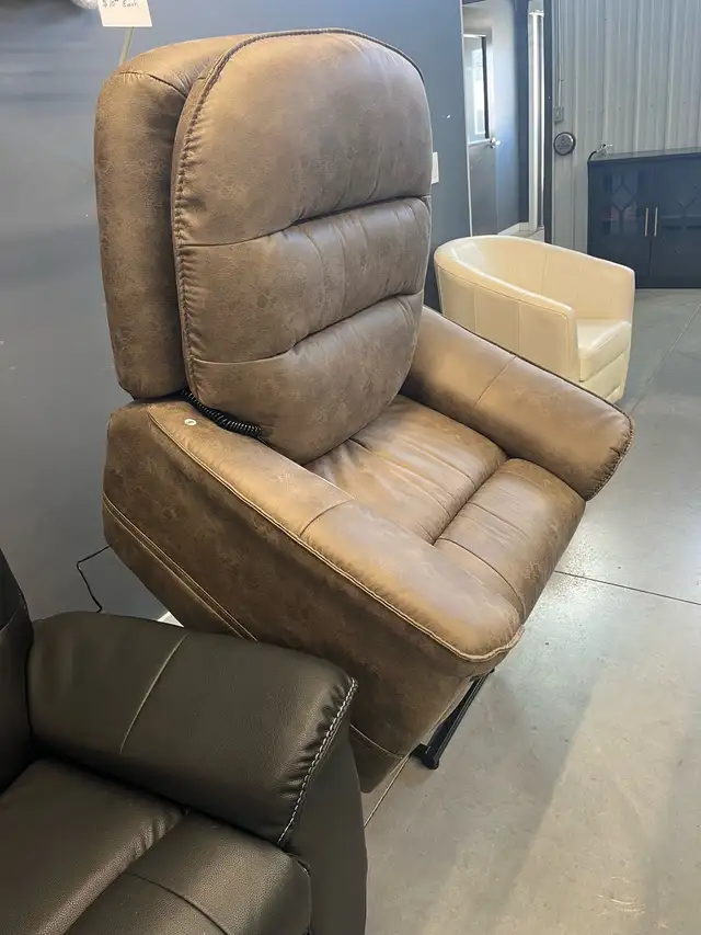 Brand new lift chair power reclining 62863281796865128