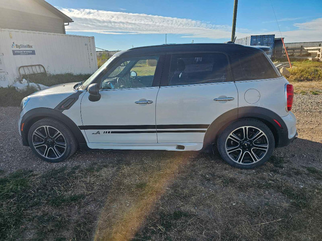 2014 AWD Mini Cooper S Countryman in Cars & Trucks in Lethbridge - Image 2