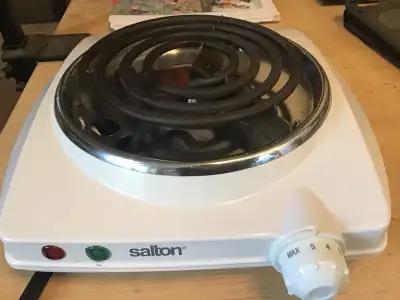 Salton Single S/Steel Coil Portable Electric Cooktop 1oooW, View more