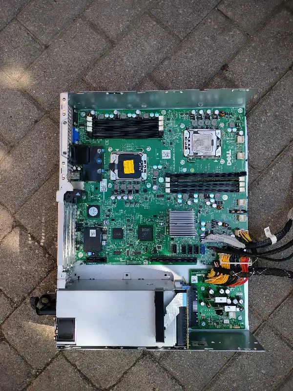 Dell PowerEdge R510 | RACK RAILS | FANS | MOTHERBOARD | PSU in Servers in City of Toronto - Image 7