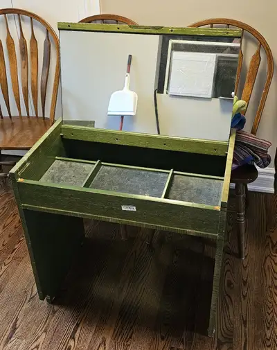 Green Canada Cabinets 6-piece bedroom furniture set, View more